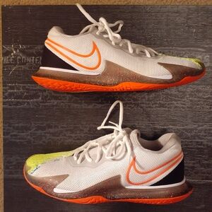 Nike Zoom 2 Mens Shoes Sz. 9.5